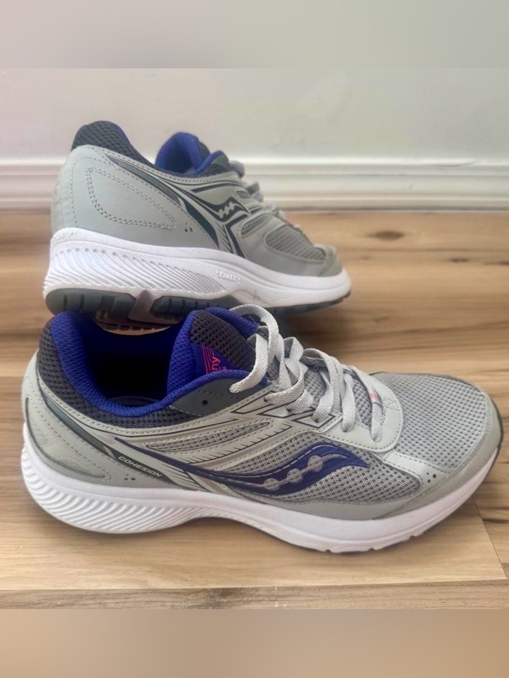 Saucony Gray and Purple Athletic Running Sneakers size 10